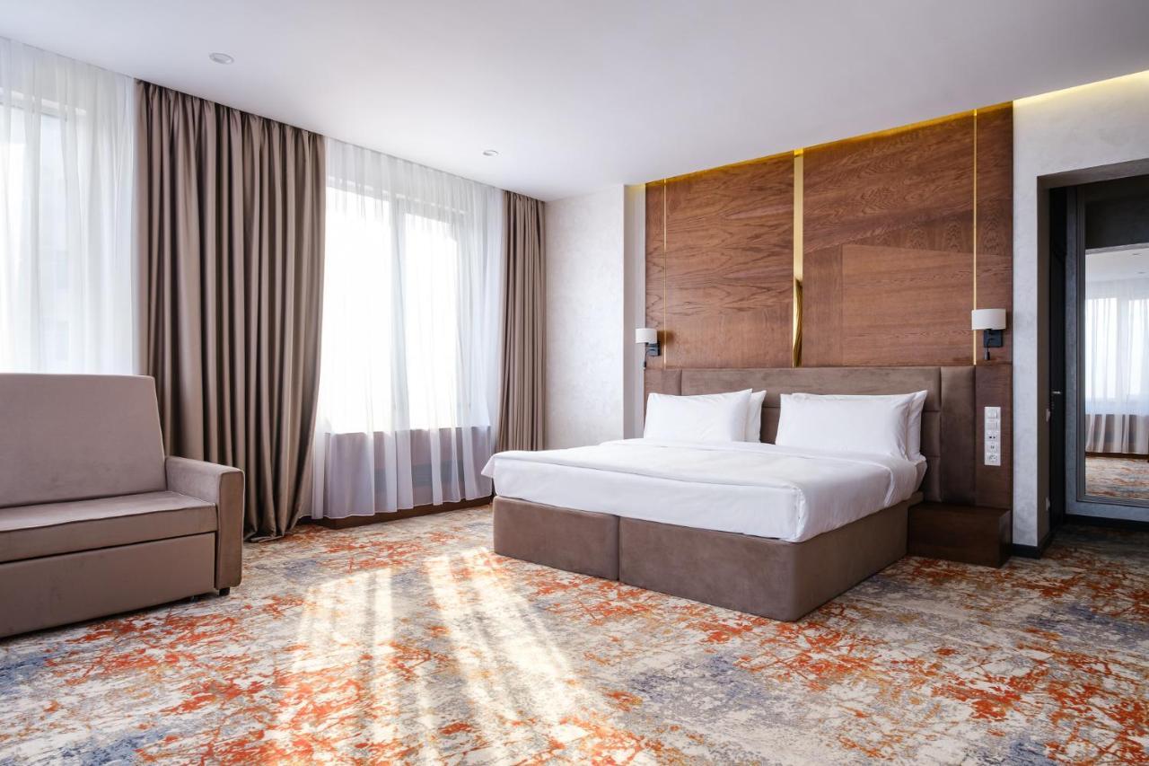 Grand Mildom Hotel Ałma Ata Zewnętrze zdjęcie