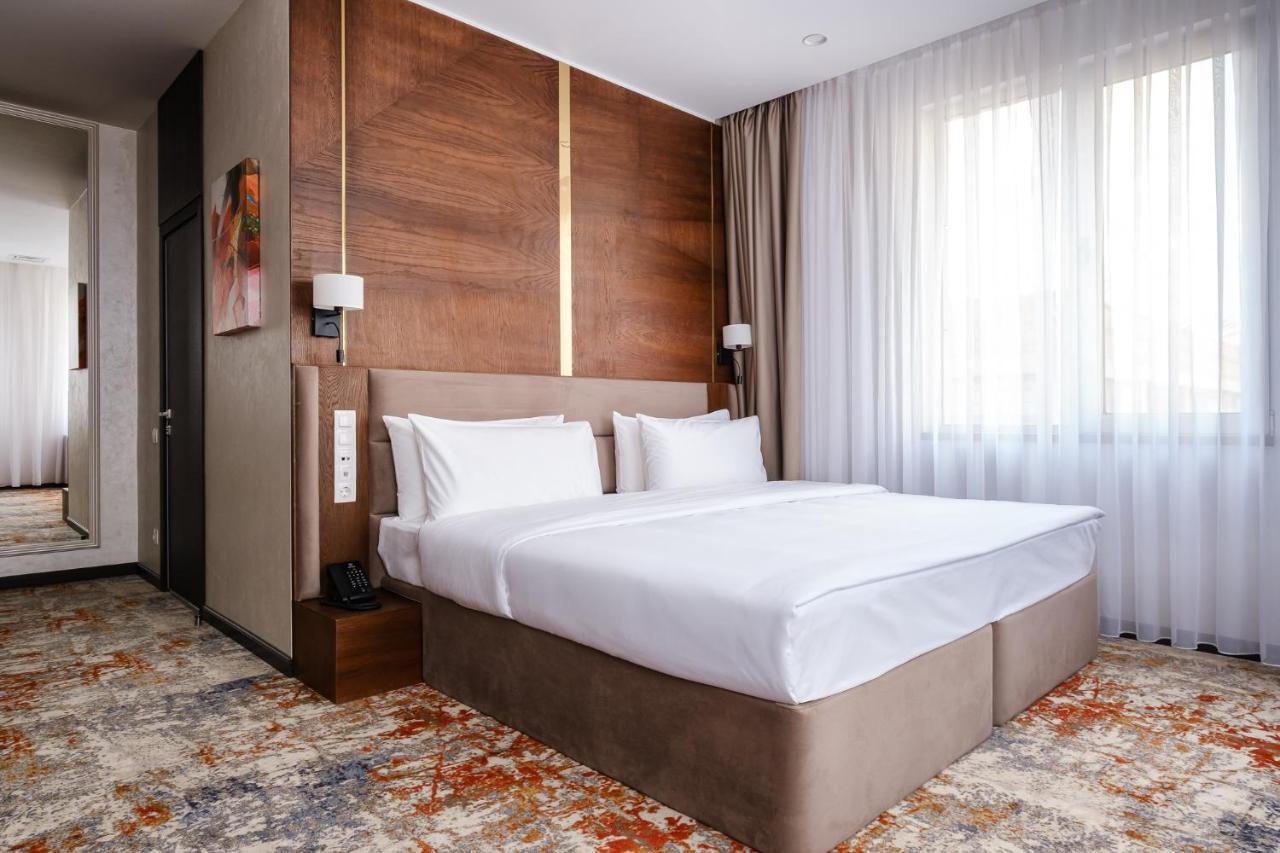 Grand Mildom Hotel Ałma Ata Zewnętrze zdjęcie
